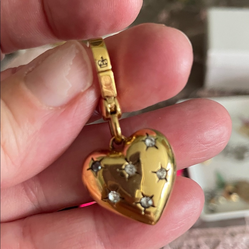 Juicy Couture Gold plated Heart Pendant with Star Accents 2011 nwot